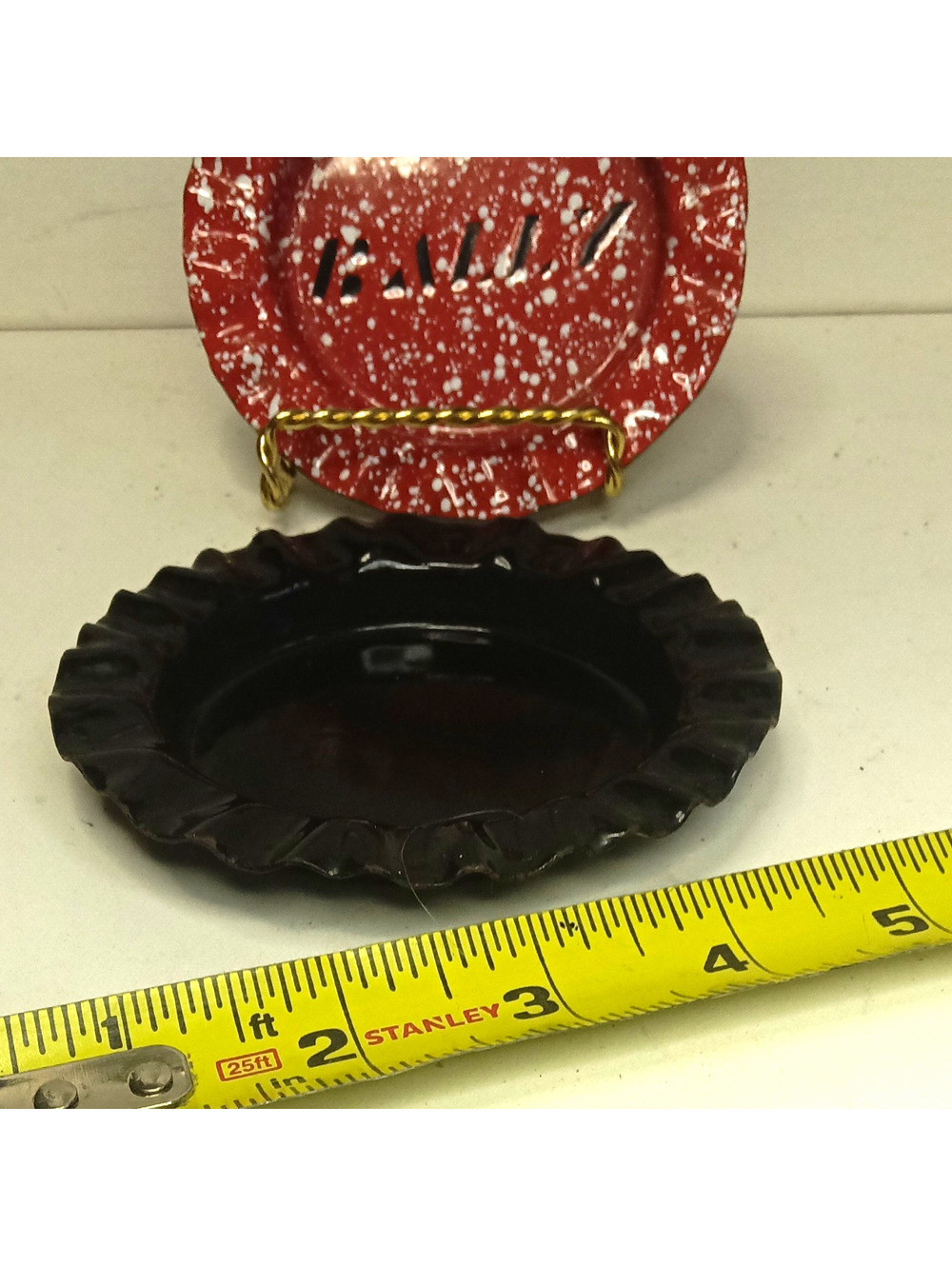 Vintage Bally Gaming Advertising Bottle Cap Tray Red Enamel Splatter ware 3.5"